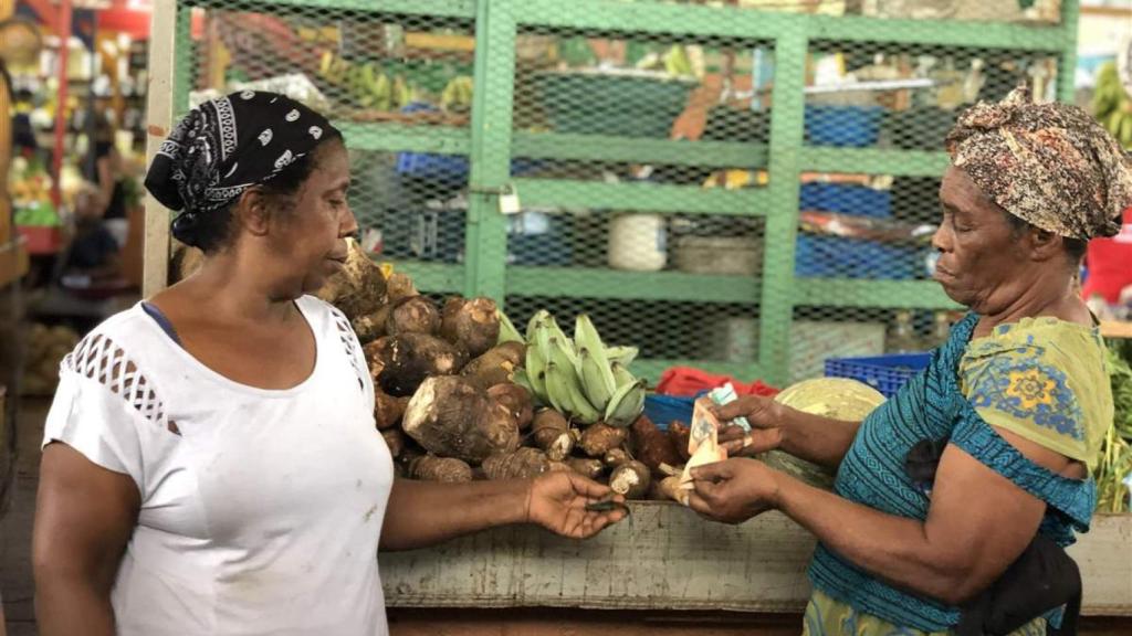 Mercado Santa Barbará de Samaná.