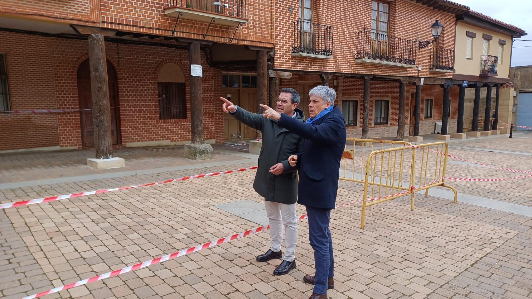 El delegado territorial de la Junta en León, Eduardo Diego, visita Valderas