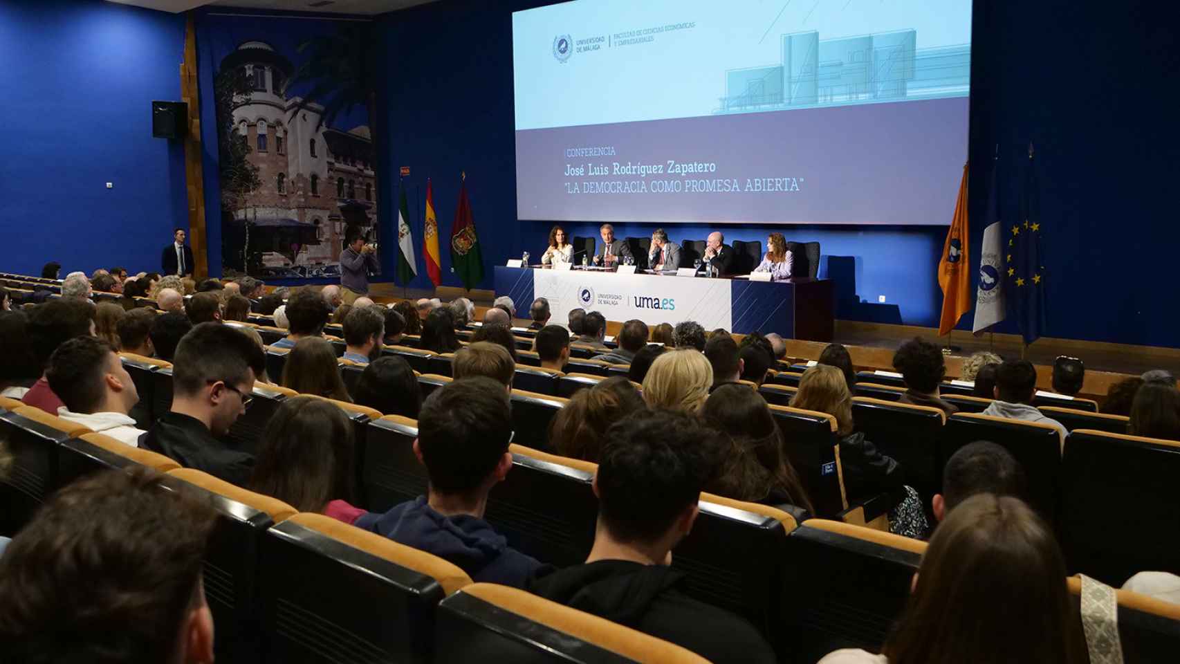 Un momento de la conferencia de Rodríguez Zapatero en la UMA.