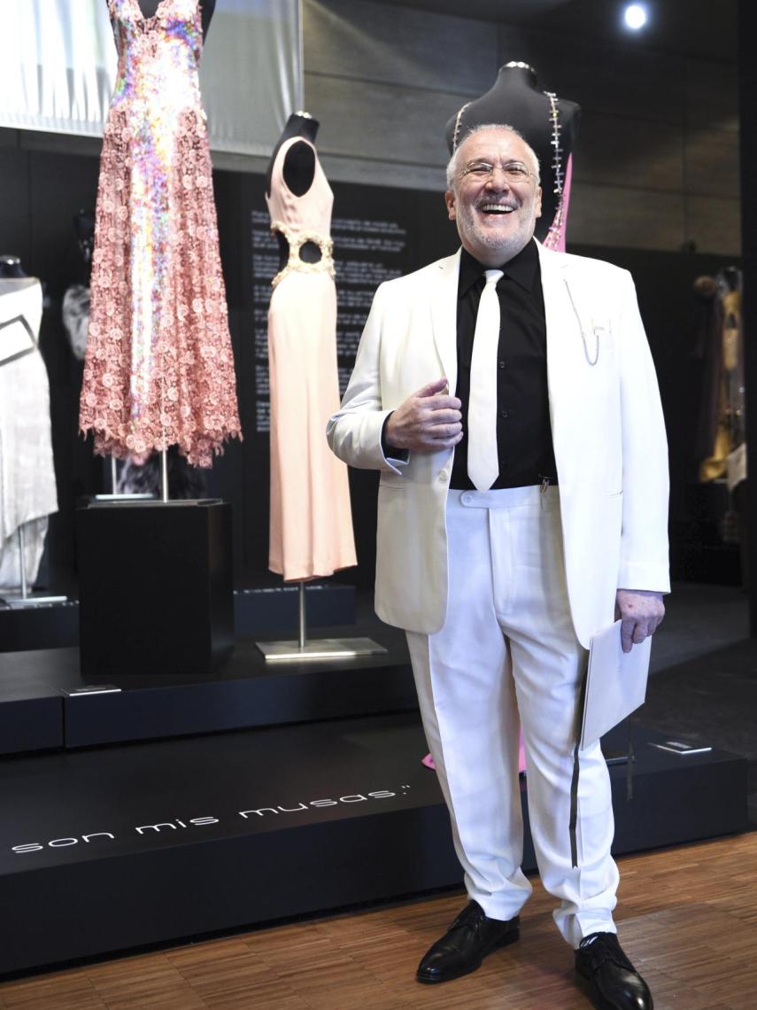 Pedro del Hierro, en su exposición homenaje en el Museo del Traje, en 2011.