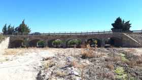 El puente actual en la CV-95 de San Miguel de Salinas