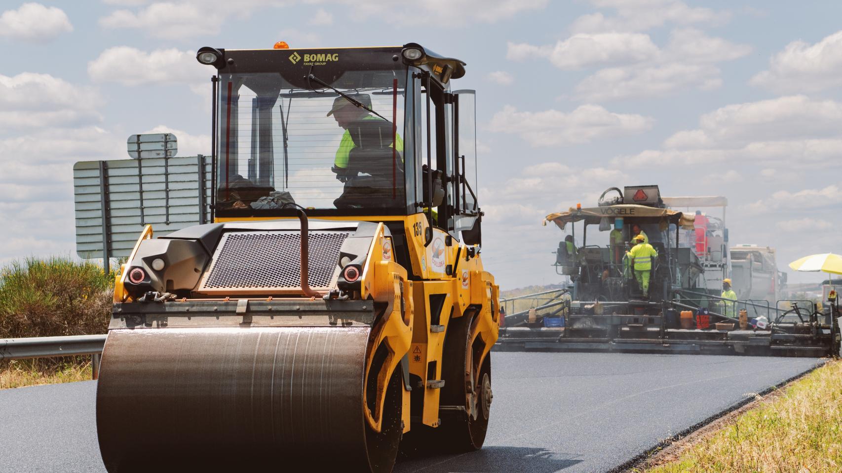 Imagen trabajadores en carretera