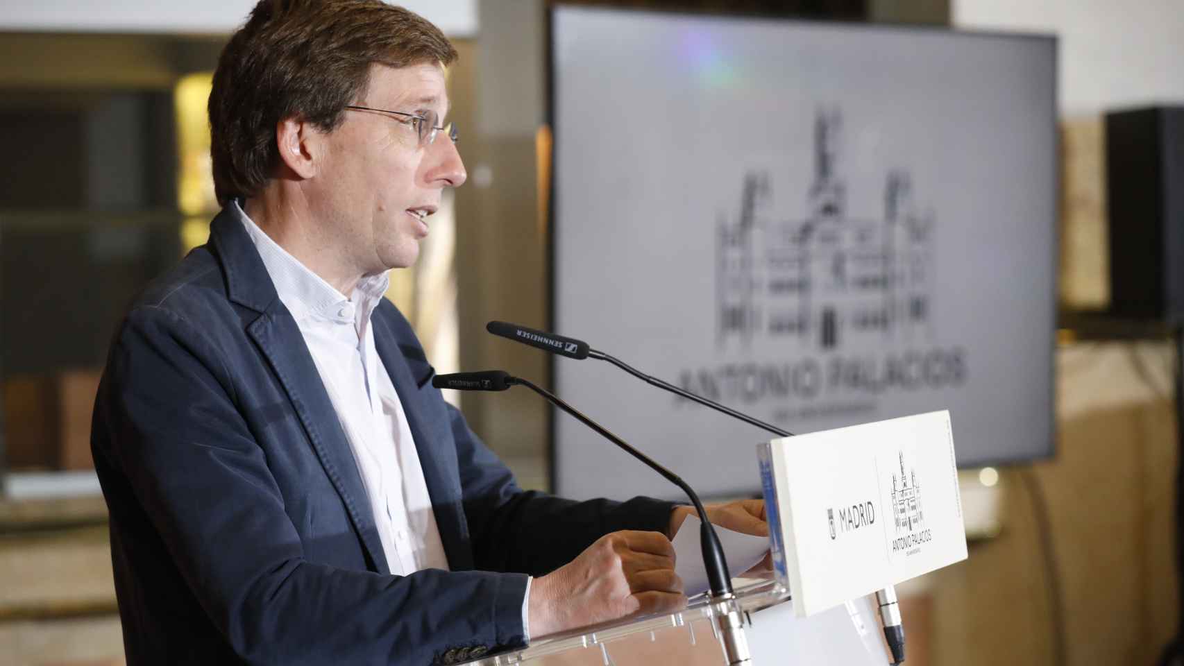 El alcalde de Madrid, José Luis Martínez-Almeida, en la presentación del programa cultural por el 150 aniversario del nacimiento del arquitecto Antonio Palacios.