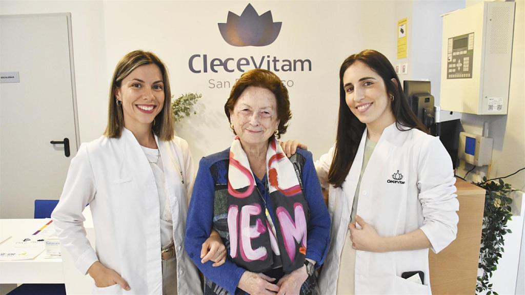 De izquierda a derecha: Patricia, Carmen y Esther, en la Residencia Clece Vitam San Francisco de Palencia