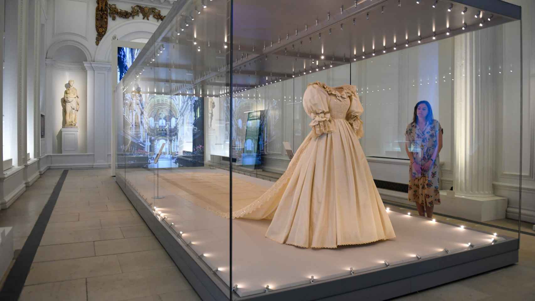 El vestido original de la princesa,  expuesto en Kensington Palace.
