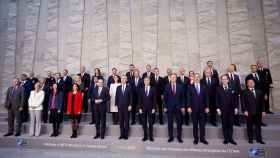 La foto de familia de la reunión de ministros de Exteriores de la OTAN celebrada este miércoles en Bruselas