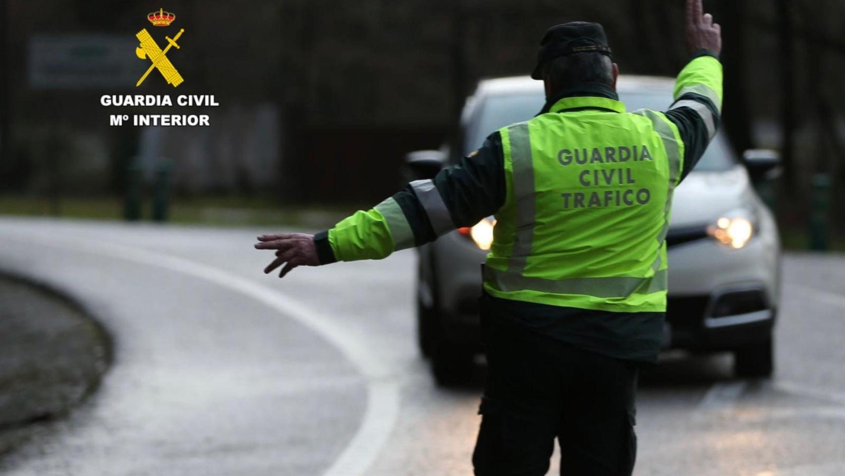 Detenido por conducir sin carné de en Curtis (A Coruña): era la novena vez que reincidía