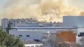 Incendio en la fábrica de Dulcesol en Gandía.
