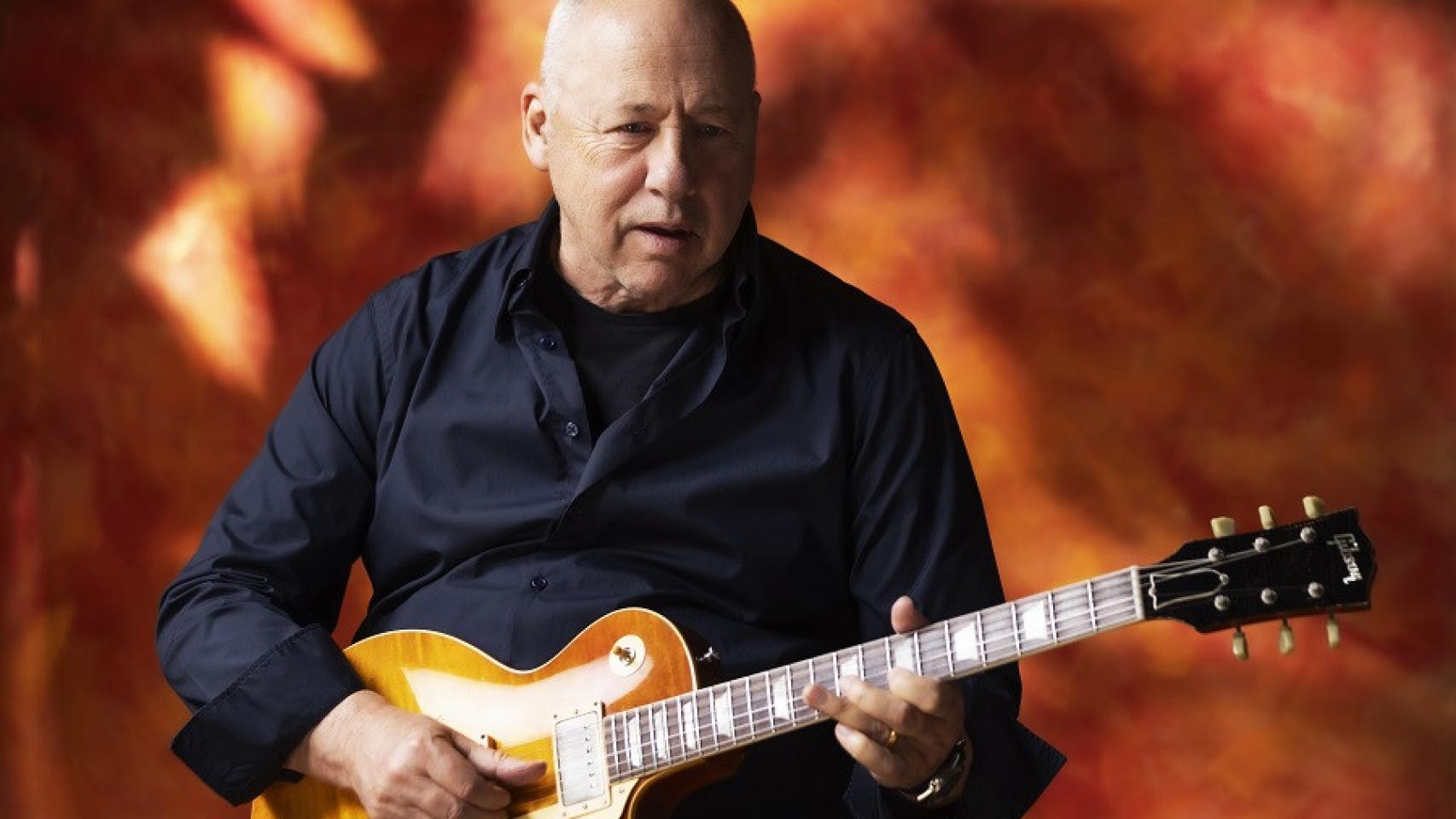 Mark Knopfler, en una imagen promocional de 'One Deep River'