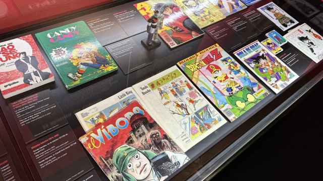 Vitrina con mangas publicados en España desde 1978 en la exposición 'The Art of Manga'. Foto: F. D. Quijano
