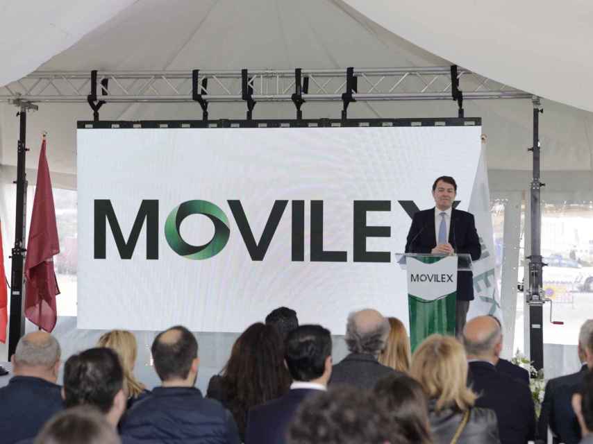 Alfonso Fernández Mañueco durante su intervención en la puesta de la primera piedra de la planta de Movilex en Miranda de Ebro