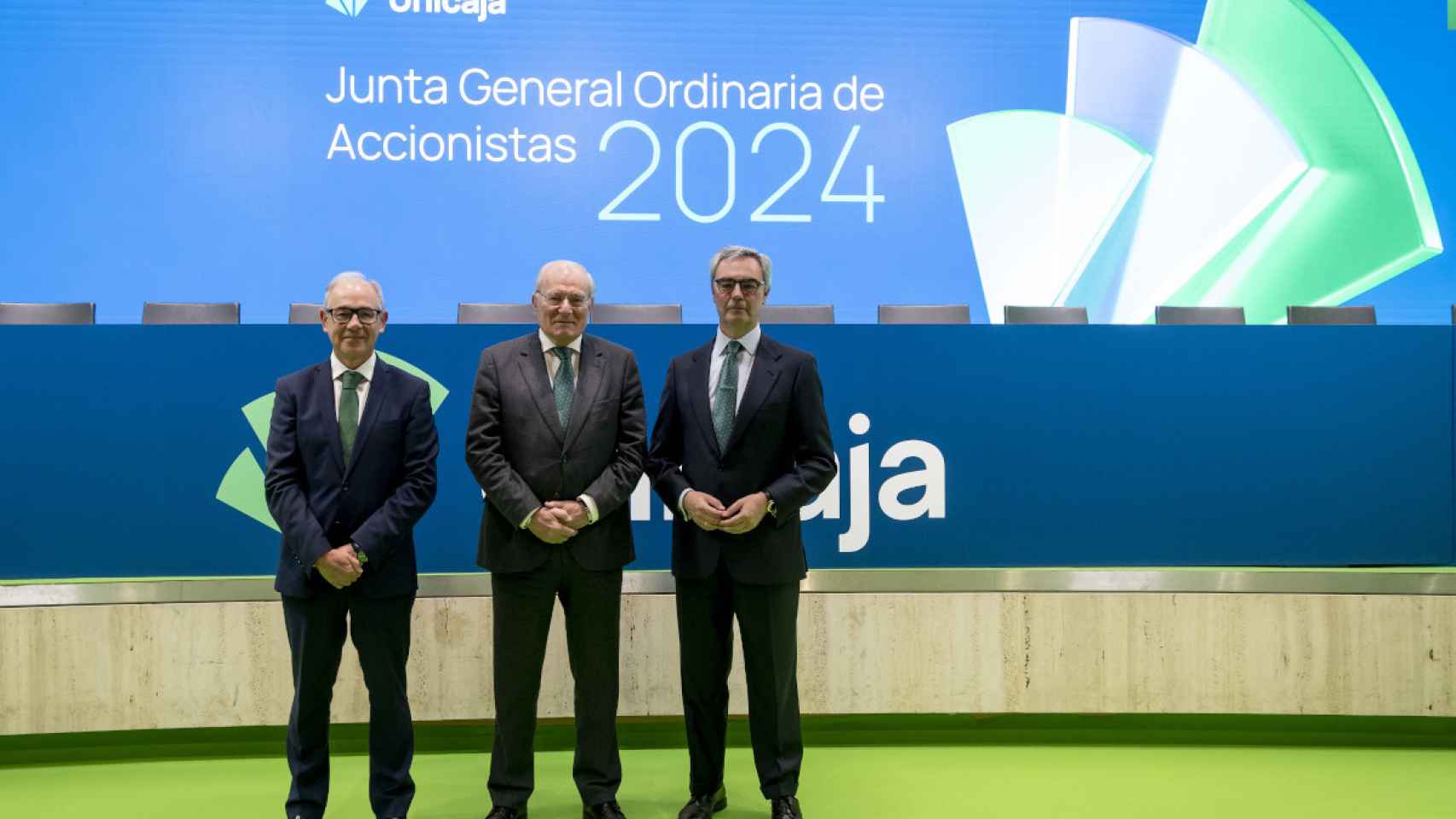 Isidro Rubiales, Manuel Azuaga y José Sevilla en la pasada junta de accionistas de Unicaja.