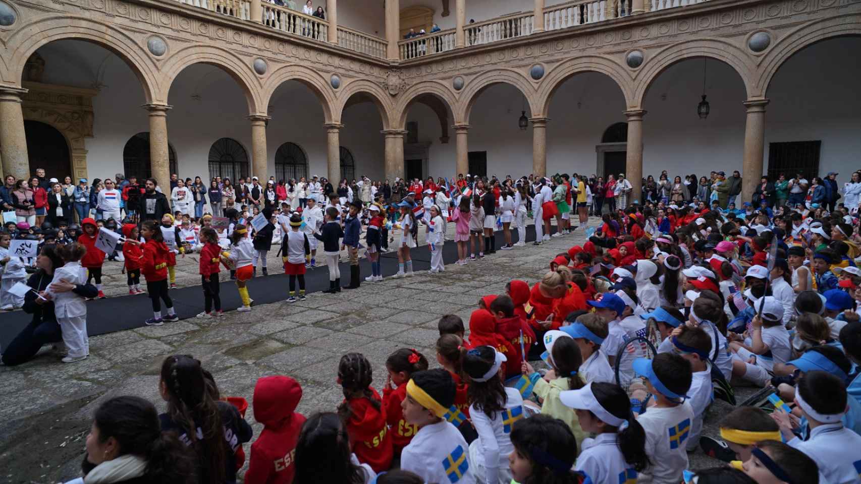 Los Juegos Olímpicos se adelantan para los más pequeños en un colegio de Toledo
