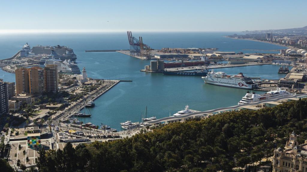 Una vista general del puerto de Málaga.