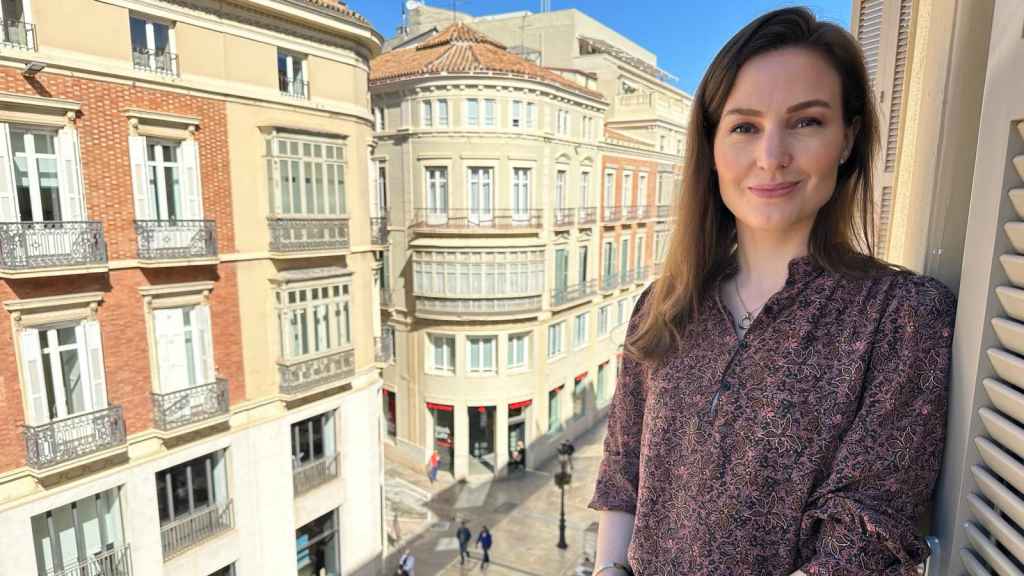 Lena Hackelöer, CEO de Brite Payments, posa para EL ESPAÑOL de Málaga en un balcón de la oficina de Málaga.