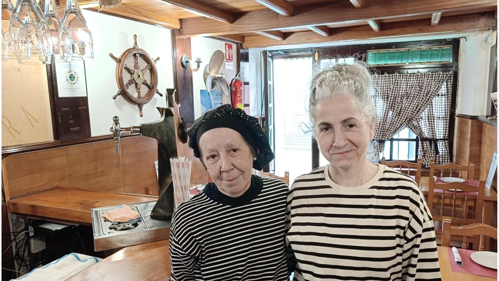 Las hermanas Begoña y Bárbara, esta mañana en El Coral