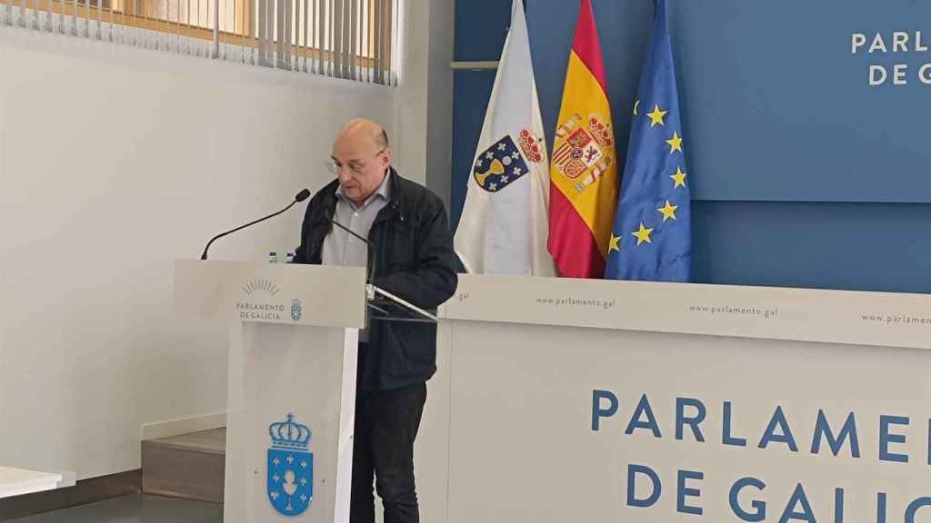 El diputado de Democracia Ourensana, Armando Ojea, en la rueda de prensa tras la reunión de la junta de portavoces.