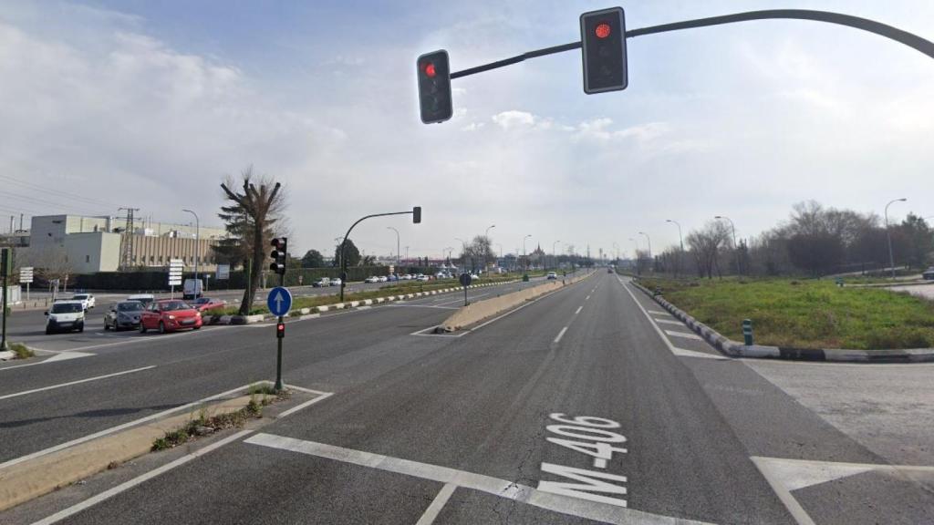 El peligroso cruce de la M-406 con la calle de Rey Pastor (kilómetro 9).