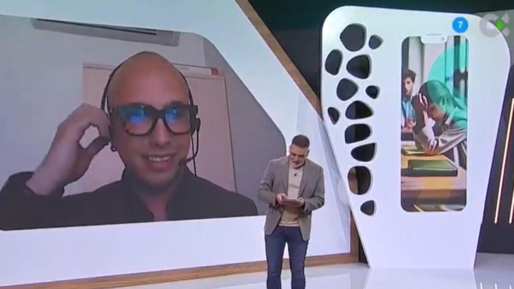 Una mujer trans corta la conexión en la TV canaria al ser confundida por su apariencia física: Aberrante