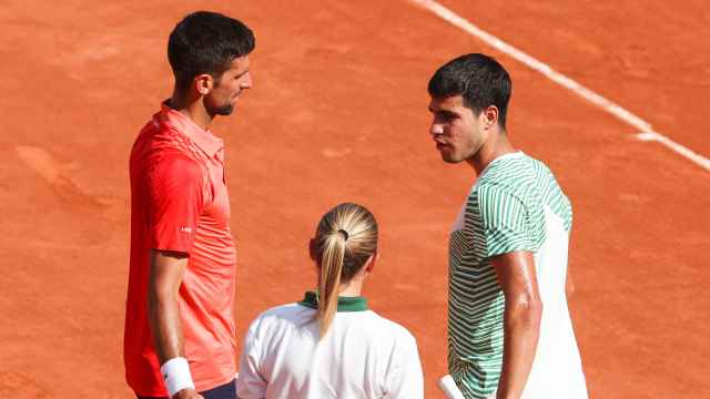 Novak Djokovic y Carlos Alcaraz, durante su enfrentamiento en Roland Garros 2023