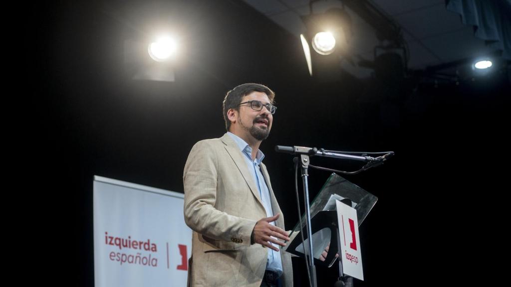 El líder de Izquierda Española, Guillermo del Valle, interviene durante el acto de presentación del partido político Izquierda Española, en la Casa del Reloj de Madrid, el pasado 17 de marzo.
