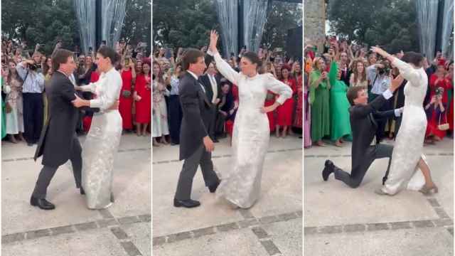 Almeida y Teresa Urquijo bailan un chotis en su boda.