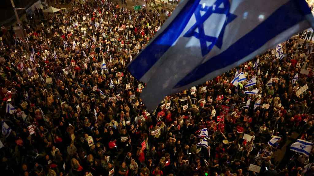 Protesta contra el gobierno del primer ministro israelí Netanyahu y para pedir la liberación de los rehenes secuestrados.