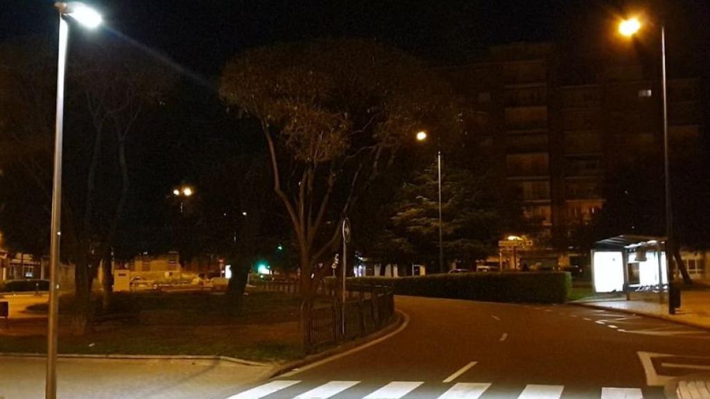 Mejora de la iluminación en un paso de peatones de la Avenida de Alfonso VI, en el año 2020