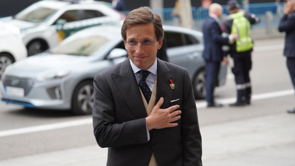 José Luis Martínez-Almeida a su llegada a la iglesia de San Francisco de Borja.