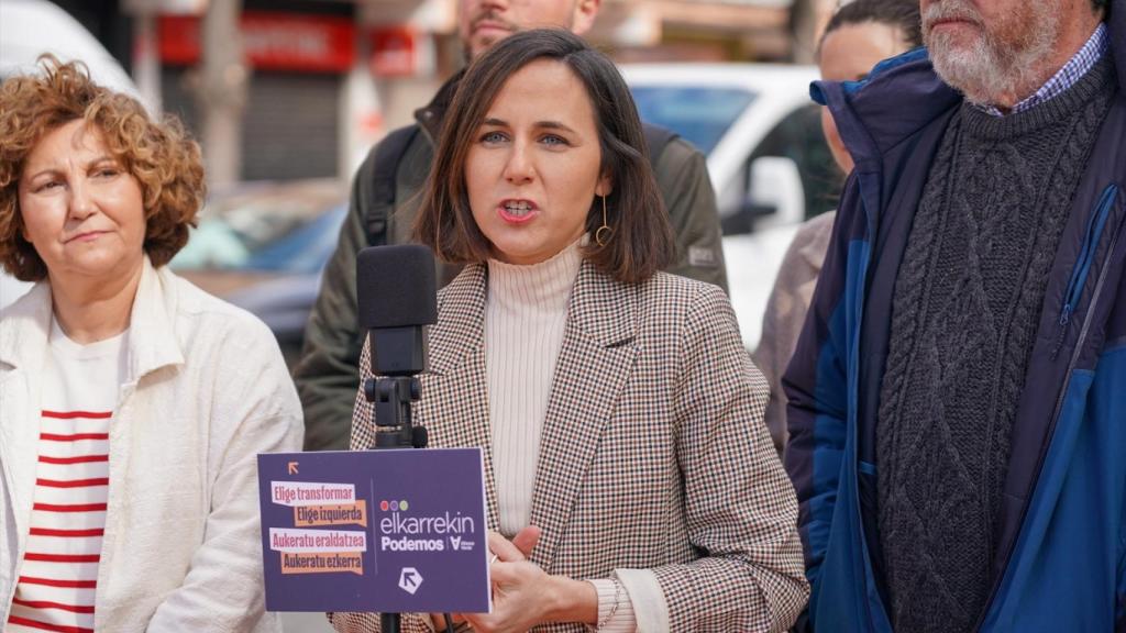 La secretaria general de Podemos, Ione Belarra, durante un acto en Vitoria-Gasteiz.