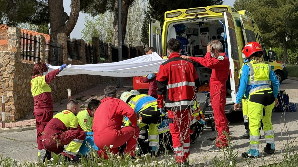 Summa 112 rescata a dos intoxicados en un sótano por inhalar pintura en Colmenar de Oreja.