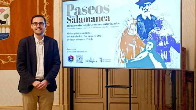 El concejal de Cultura y Turismo, Ángel Fernández, presenta Paseos por Salamanca