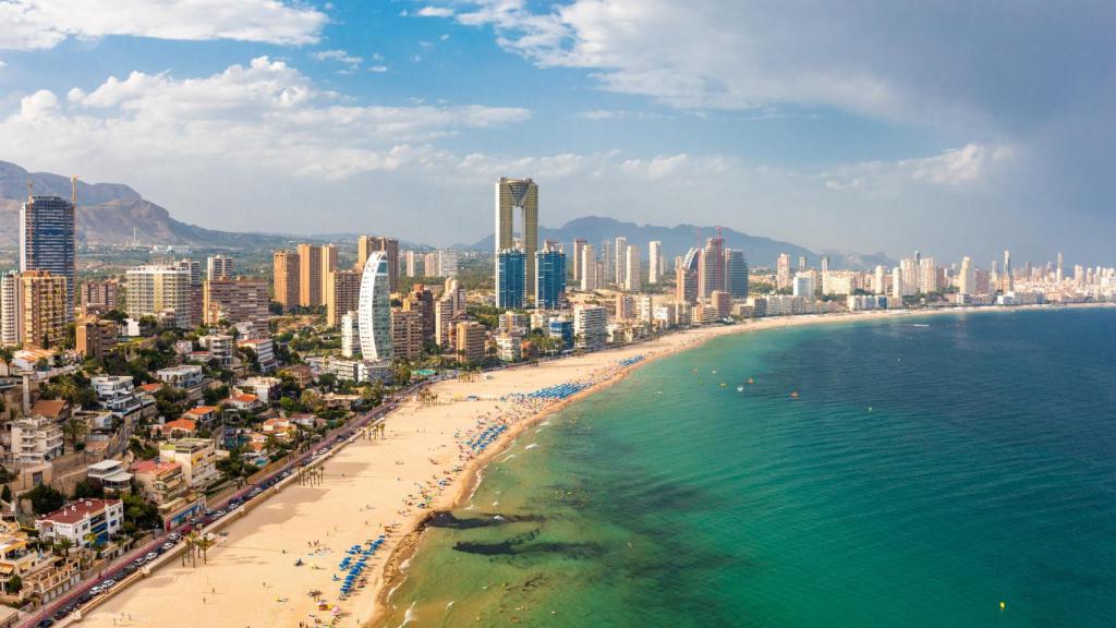 Vistas de la costa de Benidorm, Alicante.