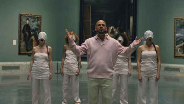Residente en el videoclip de la canción '313', grabado en el Museo del Prado.