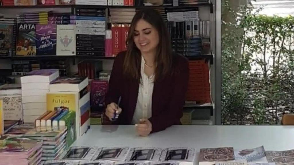 Ana F. Vázquez en la Feria del Libro de Madrid.