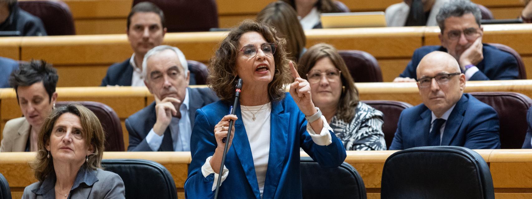 La vicepresidenta primera y ministra de Hacienda, María Jesús Montero, durante un pleno en el Senado.
