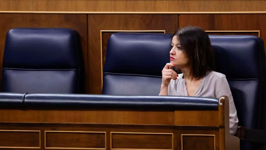 La ministra de Juventud e Infancia, Sira Rego, durante una sesión de control al Gobierno en el Congreso de los Diputados.