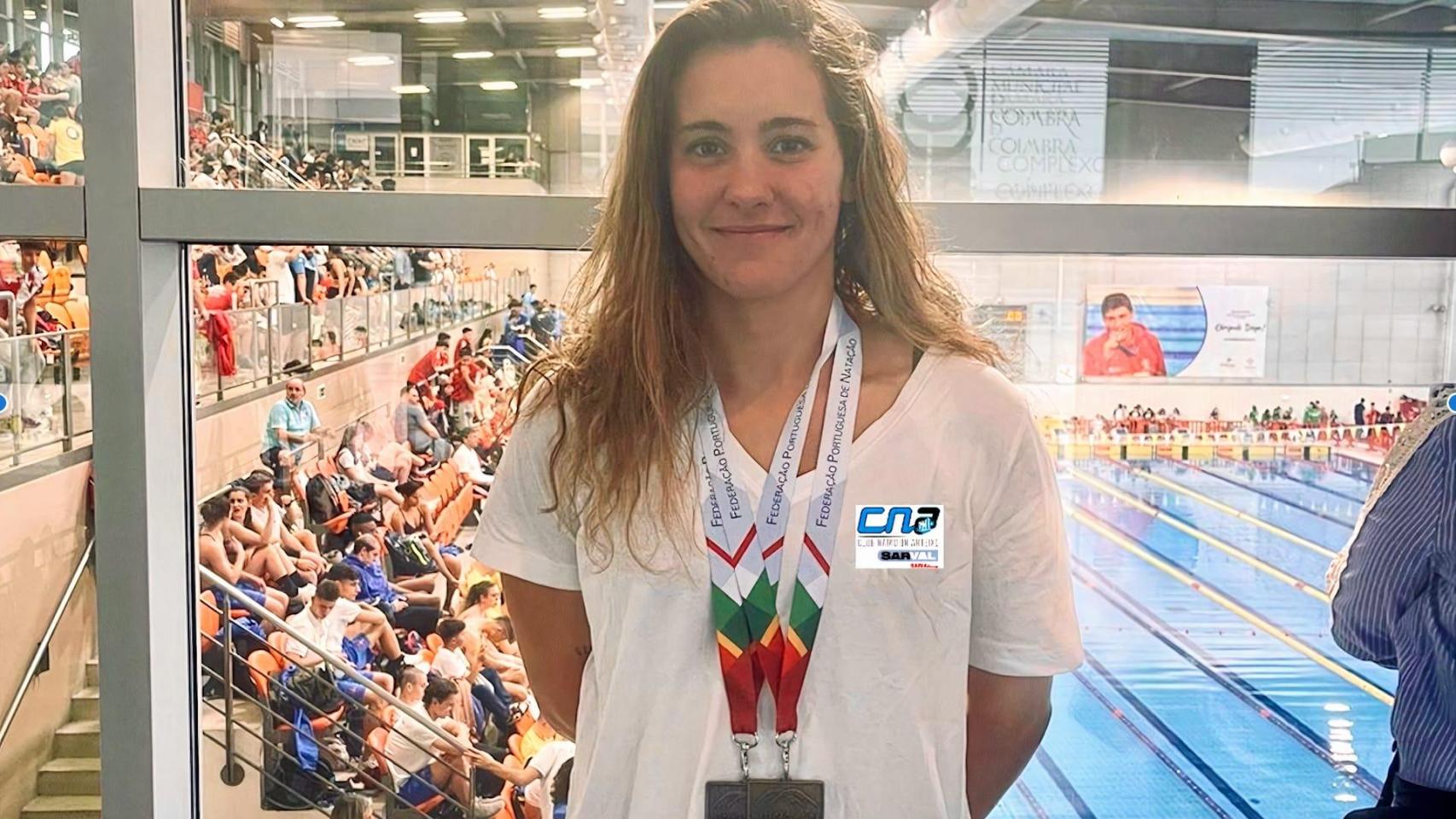 Paula Otero posa con sus medallas.