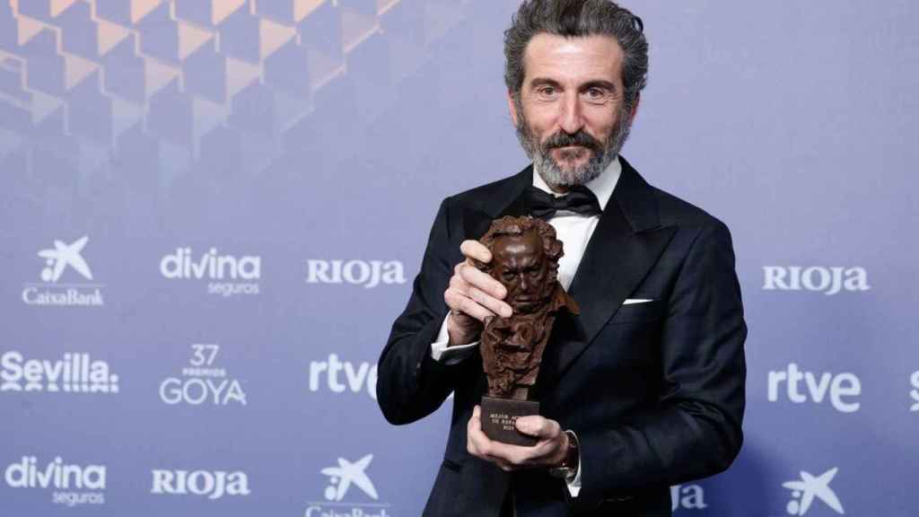 Luis Zahera con el Goya a Mejor Actor de Reparto por As Bestas