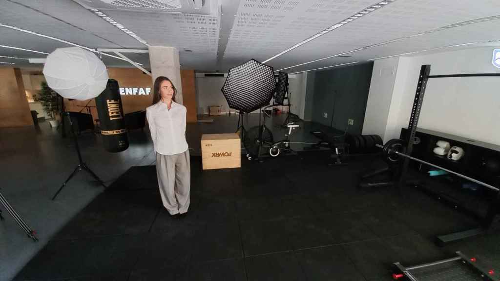 Lucía Aguado muestra a EL ESPAÑOL las instalaciones de ENFAF en las que graba parte de sus vídeos.
