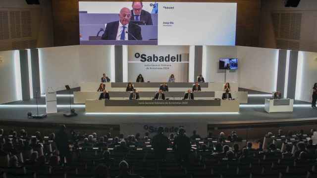 Vista general de la junta general ordinaria de accionistas 2024 del Banco Sabadell que se ha celebrado este miércoles en Alicante.