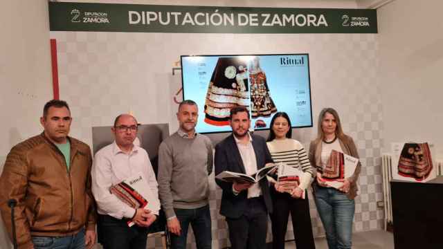 Presentación del libro del Festival de Indumentaria Tradicional de Zamora