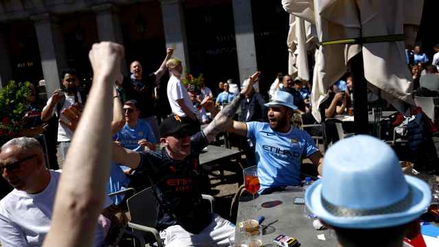 La afición del Manchester City en la Plaza Mayor