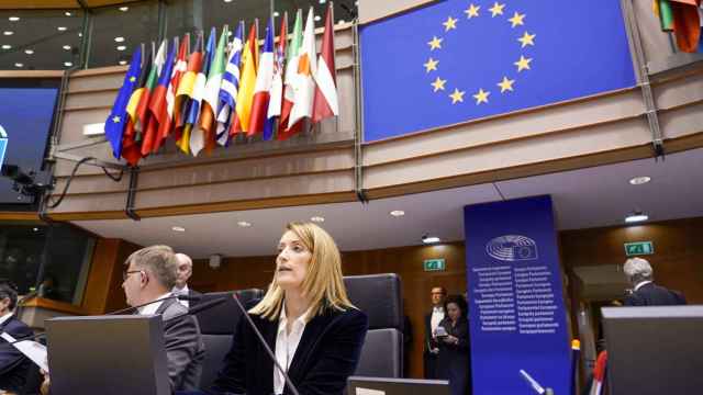 La presidenta de la Eurocámara, Roberta Metsola, durante la votación de este miércoles en el pleno de Bruselas