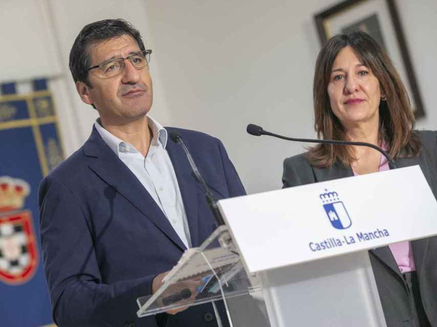 José Manuel Caballero y Blanca Fernández en rueda de prensa
