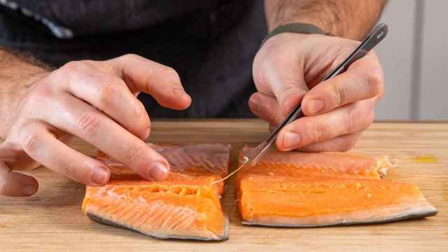 Alimentos grasos como el salmón componen la 'dieta keto'.