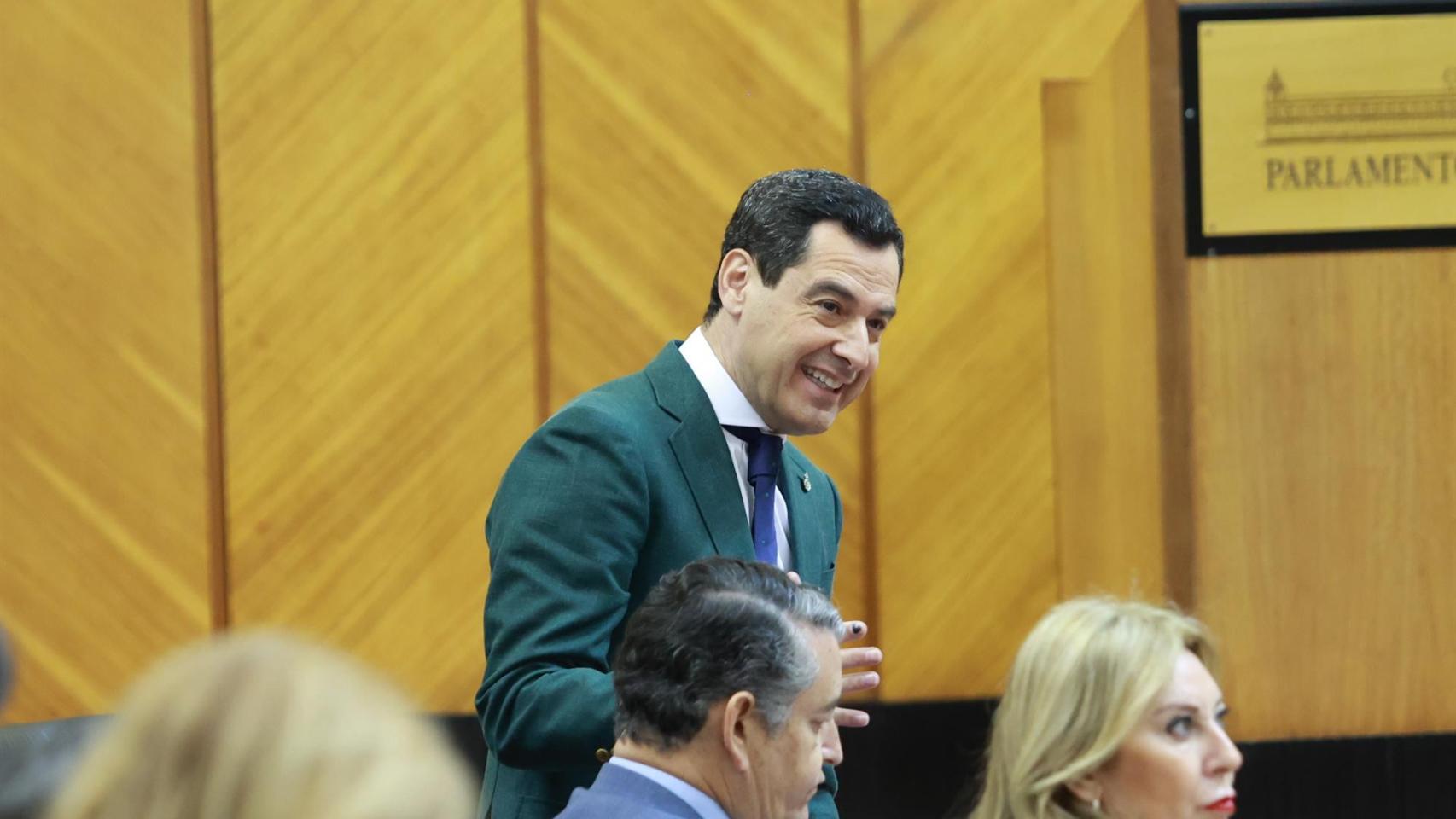 El presidente de la Junta de Andalucía, Juanma Moreno, en el Parlamento andaluz.