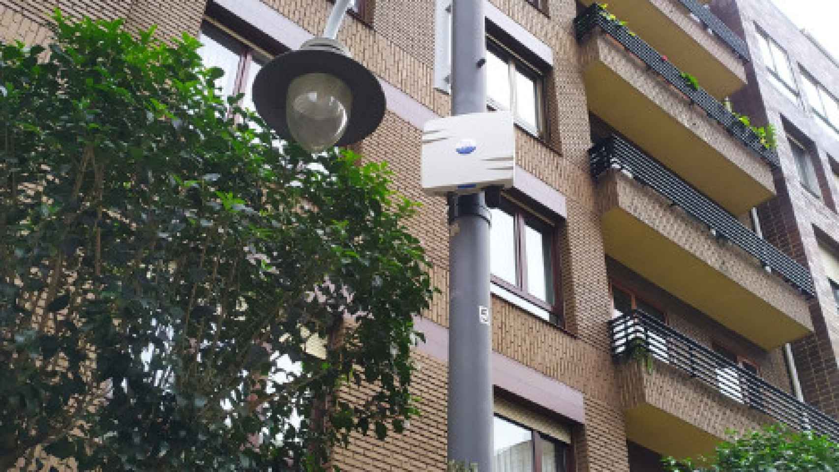 Un sensor instalado en el mobiliario urbano de Valencia.
