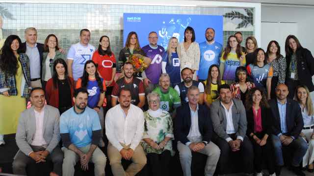 Fotografía de familia de la presentación de los Málaga Tech Games.