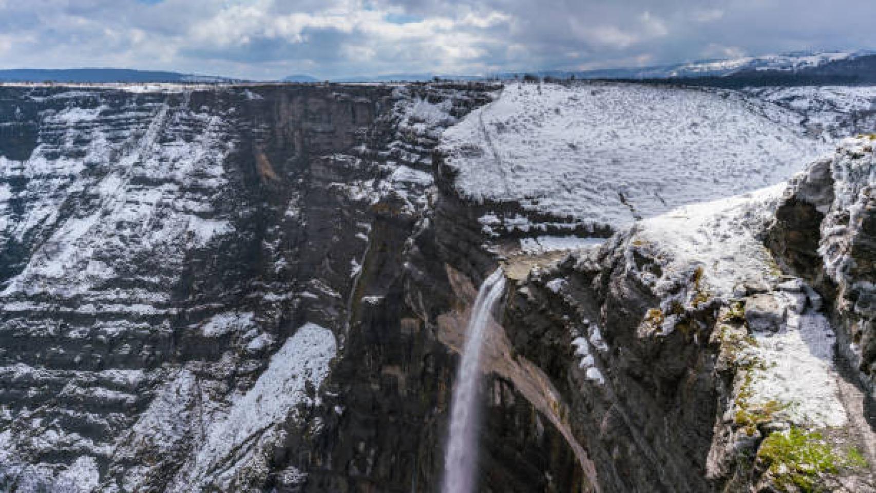 La espectacular cascada del Salto del Nervión en Alava